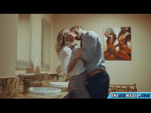 ❤️ Amikor egy bögyös szőke elcsábít egy nyilvános WC-ben Kemény pornó at hu.centr-klassiki.ru